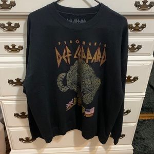 Def Leppard crew neck